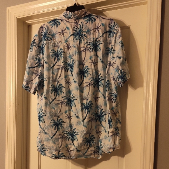 Chaps Blue and White Palm Tree Men's Shirt - Picture 5 of 5